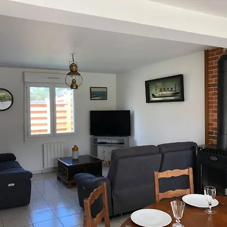 Maison Familiale A 1km De La *