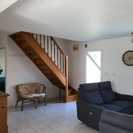 Maison Familiale A 1km De La *